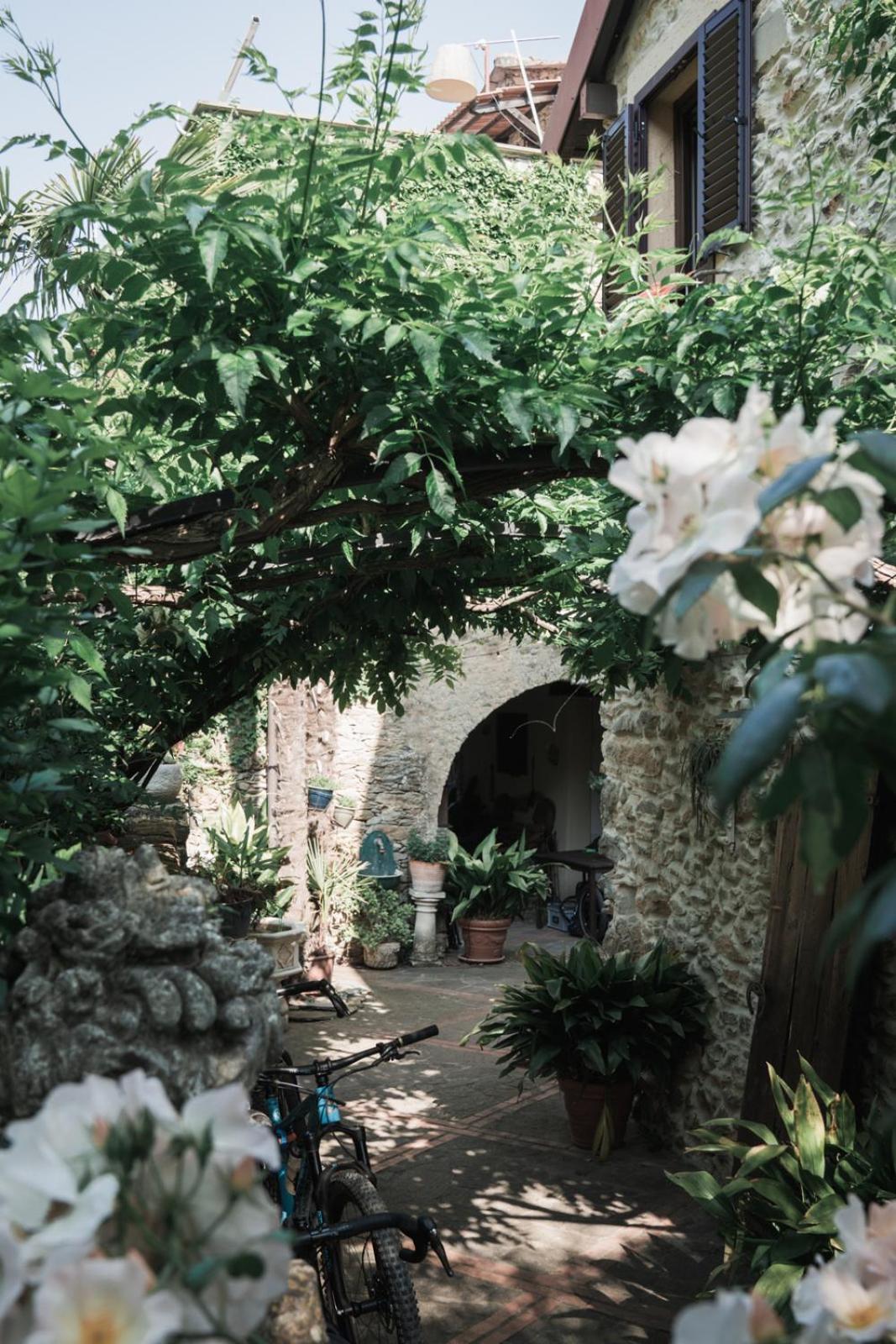 Borgata Cantone Country House B&B Garlenda Exterior foto